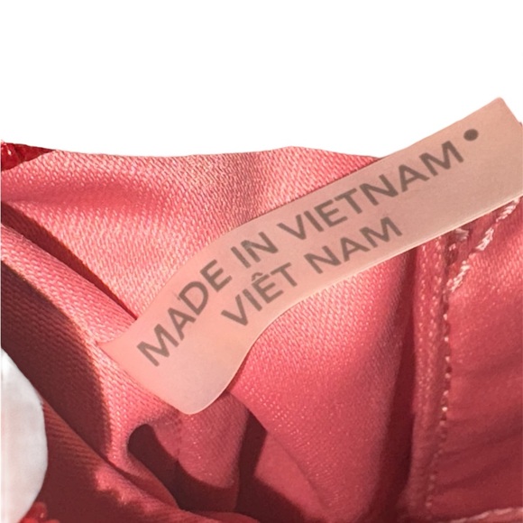 Coach Park Salmon Leather Turnlock Medium Wristlet F49472 with mini hangtag - Picture 7 of 8